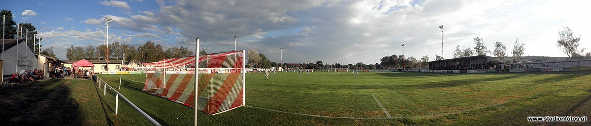 2012_08_03_NeusiedlZaya_Panorama3_klein.jpg