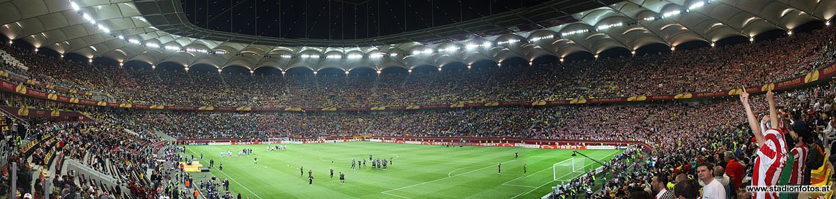 2012_05_09_Nationalstadion_Bukarest_Panorama1_klein.jpg