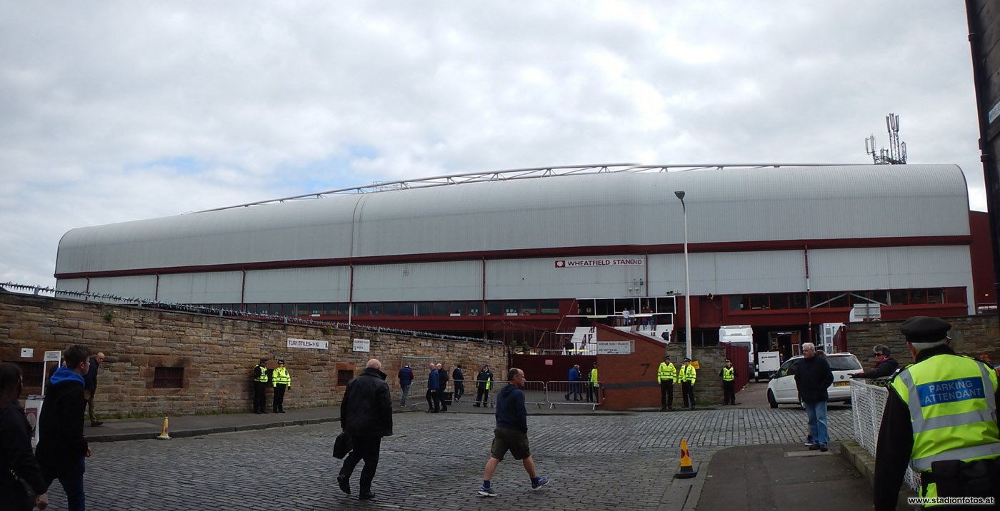 2015_05_02_Panorama_HeartsFC_02.jpg