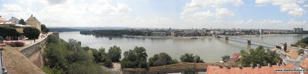 2012_08_02_NoviSad_Panorama6_klein.jpg